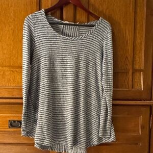 EUC Soft Surroundings Striped Gray Long Sleeve Scoop Neck Tunic Top